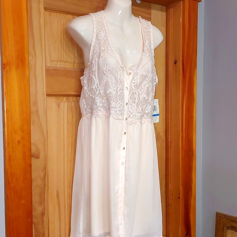 Dress - Picture 5 of 8
